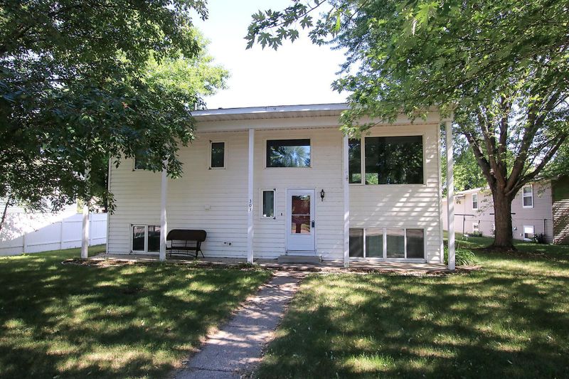 303 5th St S, Cold Spring, MN 56320