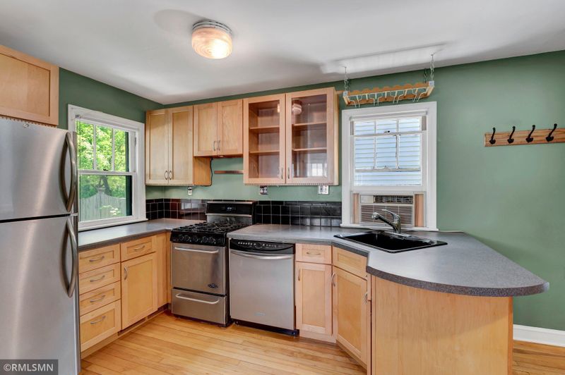 2307 E 24th St, Minneapolis, MN 55406