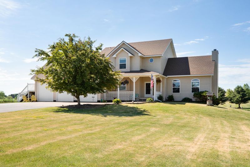 N5812 1242nd St, Prescott, WI 54021