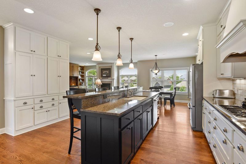 10920 River Pines Dr N, Champlin, MN 55316