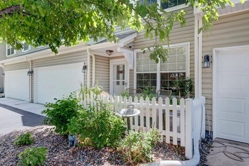 9675 Alvarado Ln N, Maple Grove, MN 55311