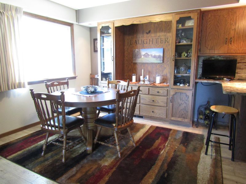 690 7th St, Granite Falls, MN 56241