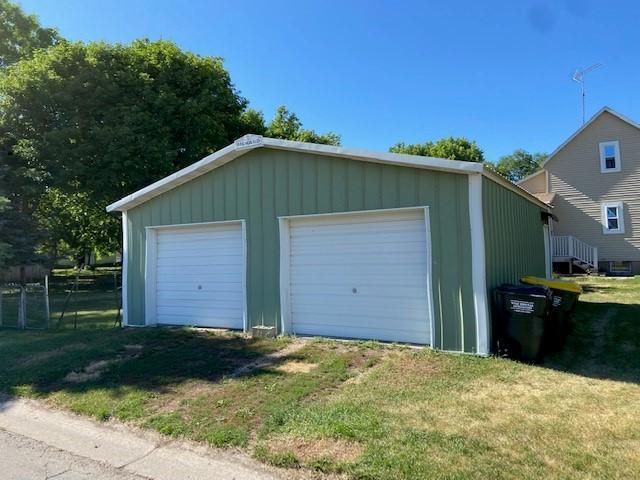 480 W 1st St, Lake Lillian, MN 56253