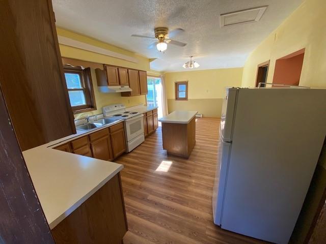 480 W 1st St, Lake Lillian, MN 56253