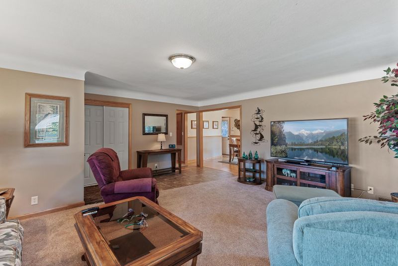 134 E Spruce St, South Saint Paul, MN 55075