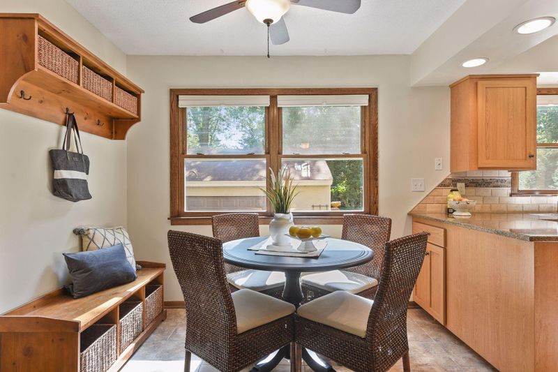 4517 Vandervork Ave, Edina, MN 55436