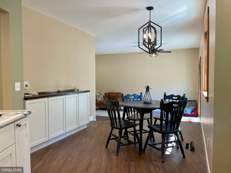 812 10th St NW, Buffalo, MN 55313