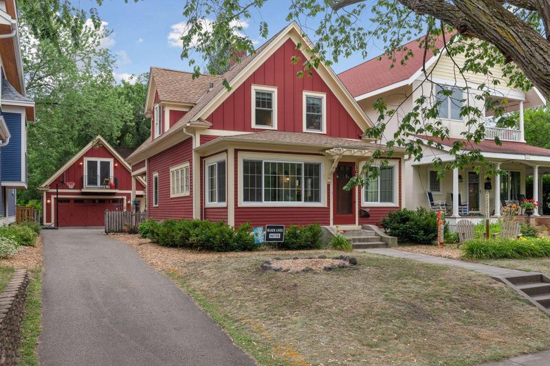 1621 W 32nd St, Minneapolis, MN 55408