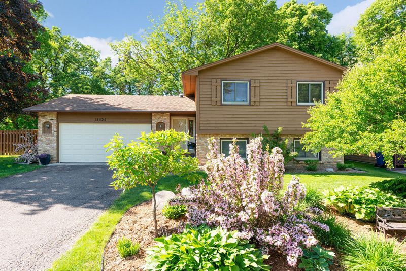 13325 70th Pl N, Maple Grove, MN 55311