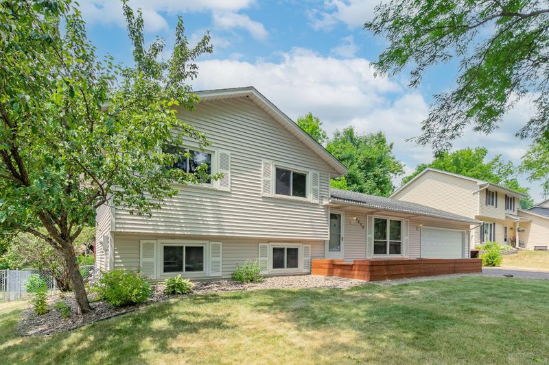 8576 Ivywood Ave S, Cottage Grove, MN 55016