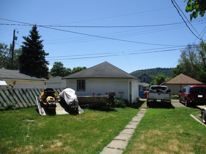 465 E King St, Winona, MN 55987