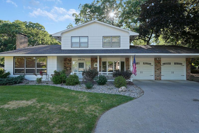 11624 Eldorado St NW, Coon Rapids, MN 55433