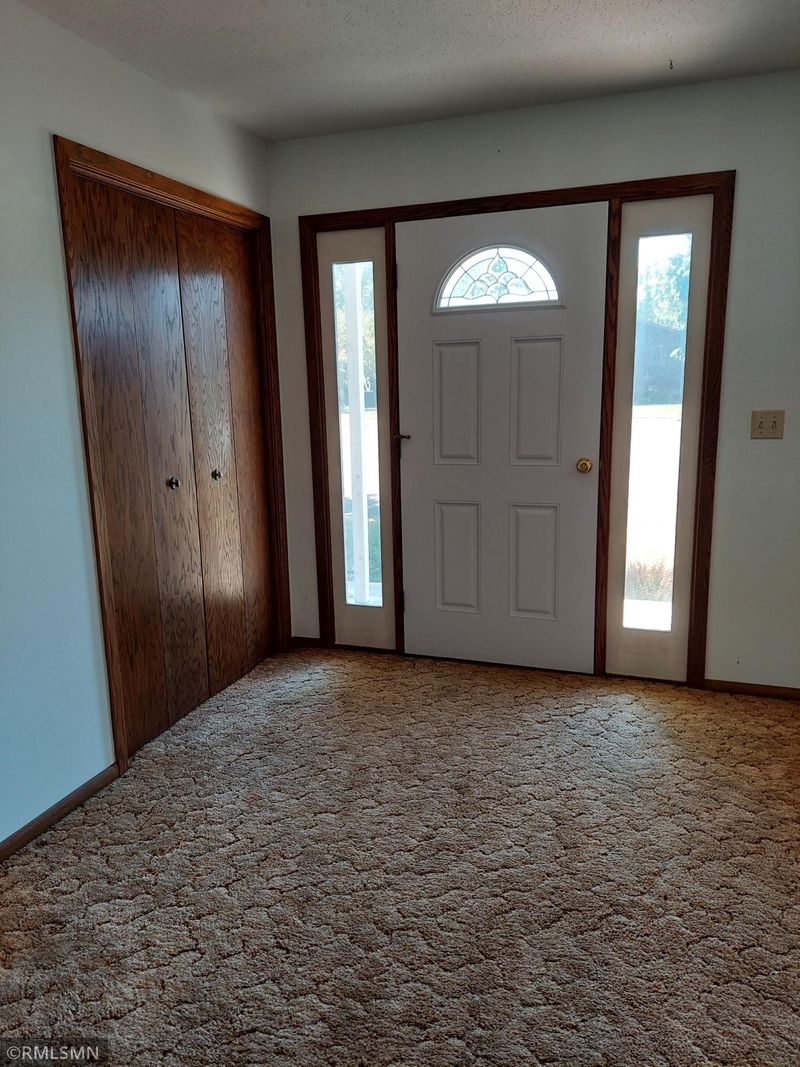 104 E Park Pl E, Olivia, MN 56277
