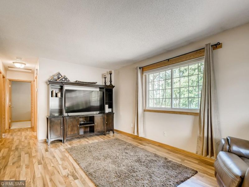 14821 Hillcrest Rd SE, Becker, MN 55308