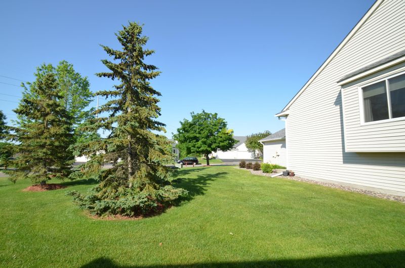 9700 Xenium Ln N, Maple Grove, MN 55369
