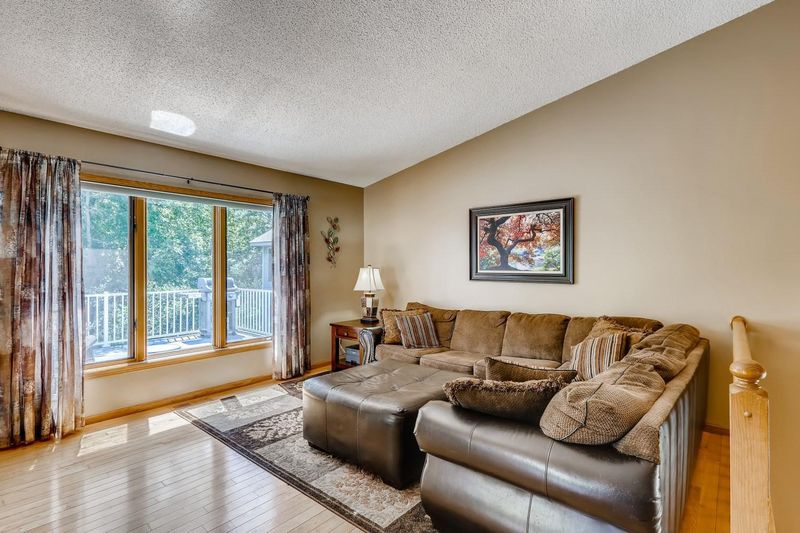 5667 Birch Trl, Shoreview, MN 55126