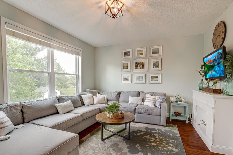 2219 Grimm Rd, Chaska, MN 55318