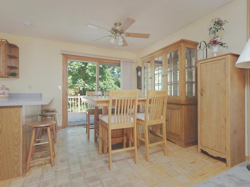 530 Barrett St S, Winsted, MN 55395