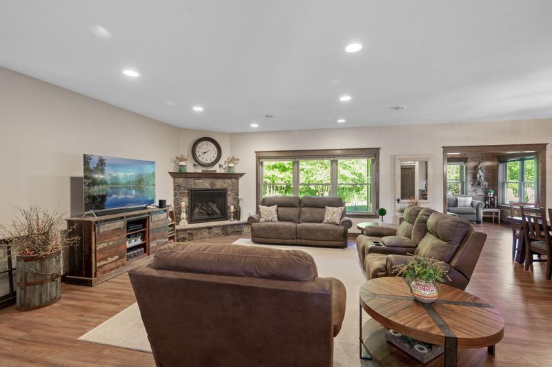 6607 Craig Ave SW, Waverly, MN 55390