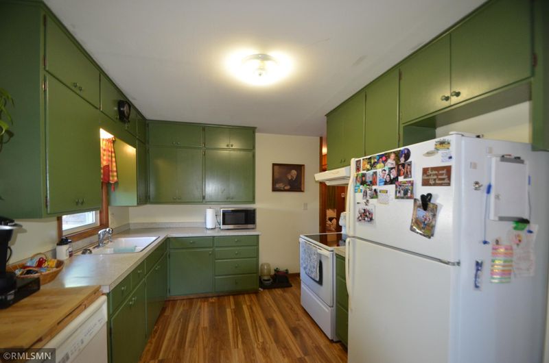508 3rd St S, Grove City, MN 56243