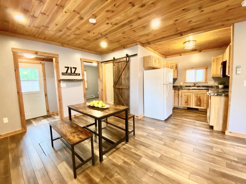 717 Chieftain St, Osceola, WI 54020