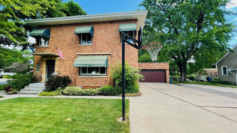 703 Lewis St, Shakopee, MN 55379