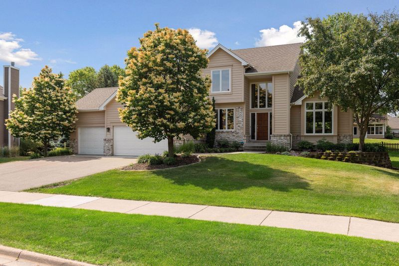 7021 W 113th St, Bloomington, MN 55438