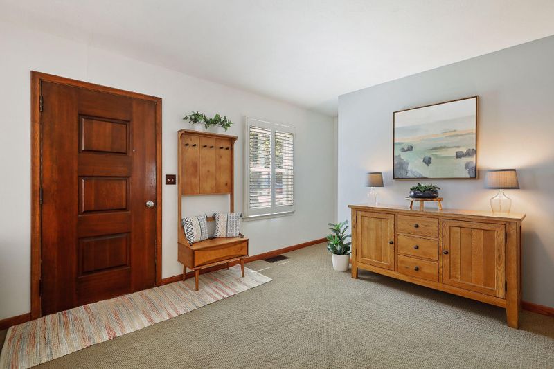 304 Van Buren Ave S, Hopkins, MN 55343