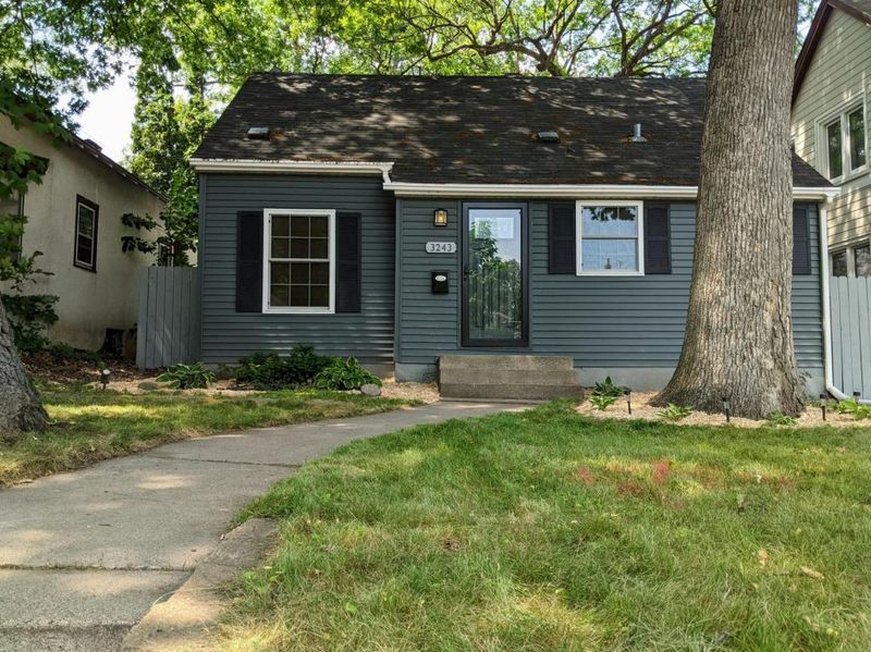 3243 Upton Ave N, Minneapolis, MN 55412