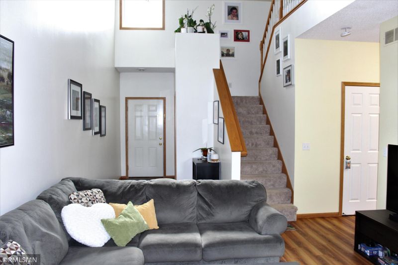 604 Village Pw, Circle Pines, MN 55014
