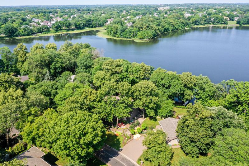 8013 Island Rd, Eden Prairie, MN 55347