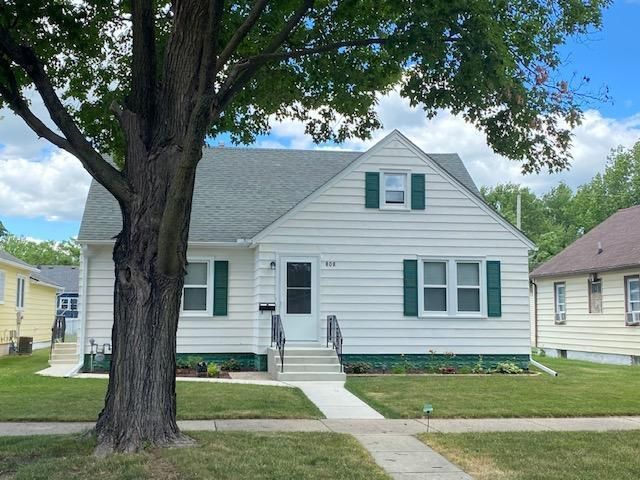 808 6th Ave SW, Austin, MN 55912