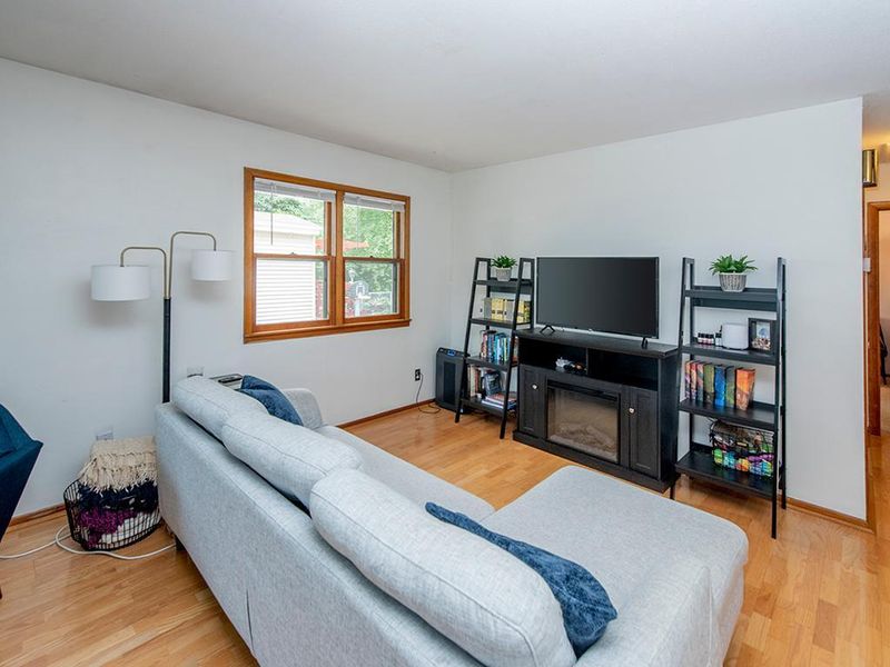 1184 Saint Paul Ave, Saint Paul, MN 55116