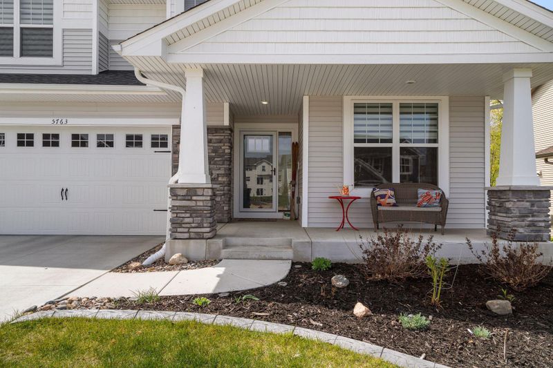 5763 Apex Way NE, Prior Lake, MN 55372