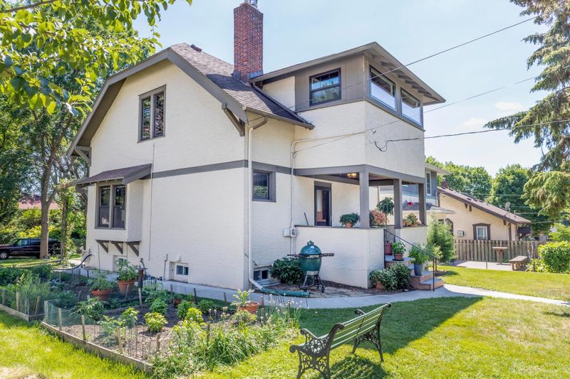 2049 James Ave, Saint Paul, MN 55105