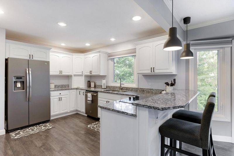 5775 Evergreen Ln, Shoreview, MN 55126