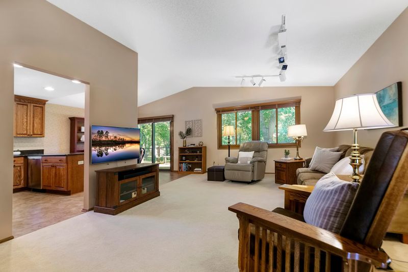 7135 Quail Cir, Eden Prairie, MN 55346