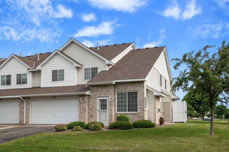 17523 Gillette Way, Lakeville, MN 55044