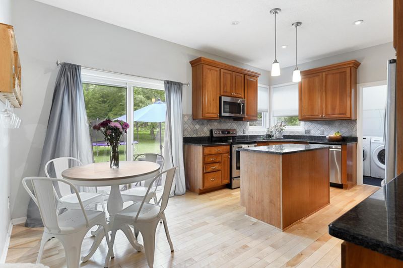 17107 Hanover Ln, Eden Prairie, MN 55347