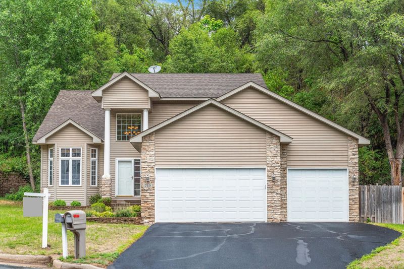 710 Wentworth Ave, South Saint Paul, MN 55075