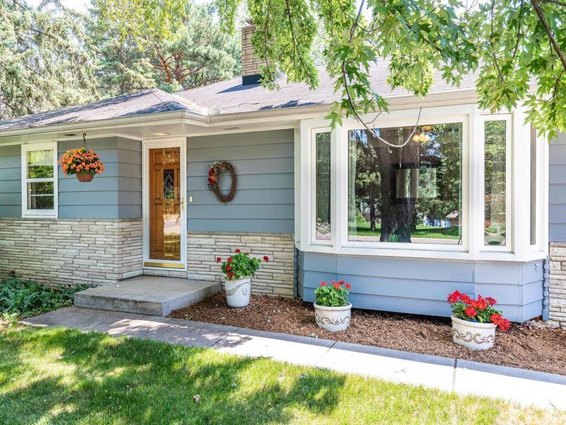 8415 Palm St NW, Coon Rapids, MN 55433