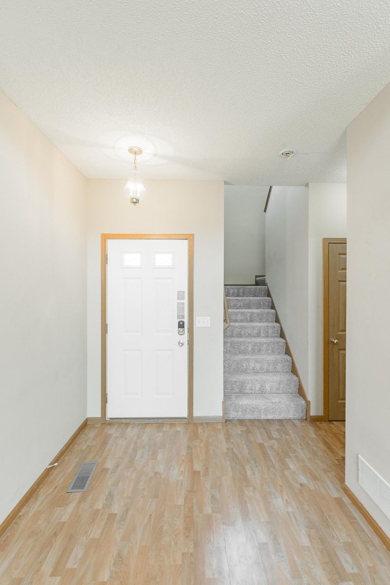 17009 90th Ct N, Maple Grove, MN 55311