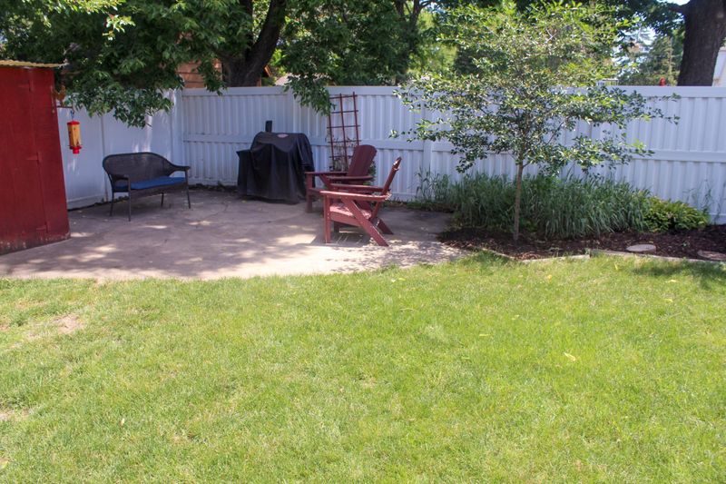 869 Spencer St S, Shakopee, MN 55379