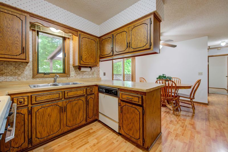306 Willow Dr SW, Saint Michael, MN 55376