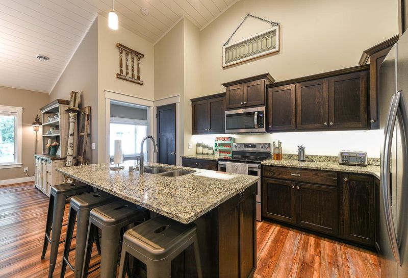 29405 Sioux Dr, Breezy Point, MN 56472