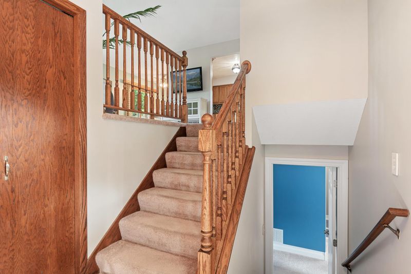2206 Mill Pond Ln, Mound, MN 55364