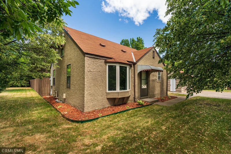 1843 Highway 96 E, White Bear Lake, MN 55110