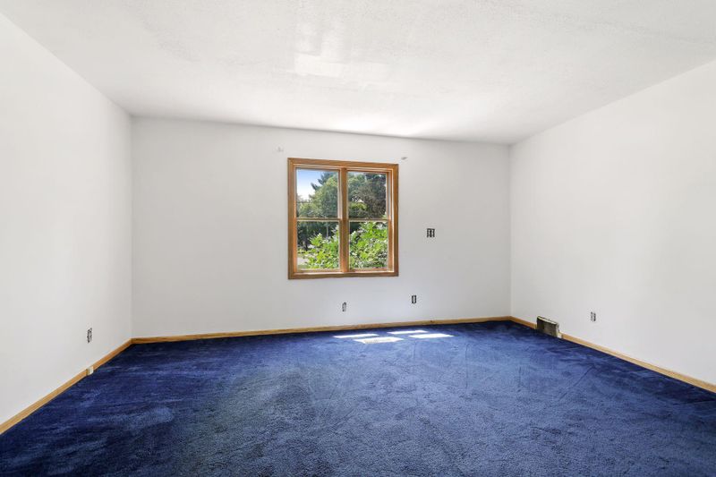 2301 County Road E E, White Bear Lake, MN 55110