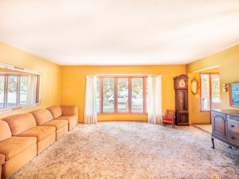 400 4th St NE, Minneapolis, MN 55413