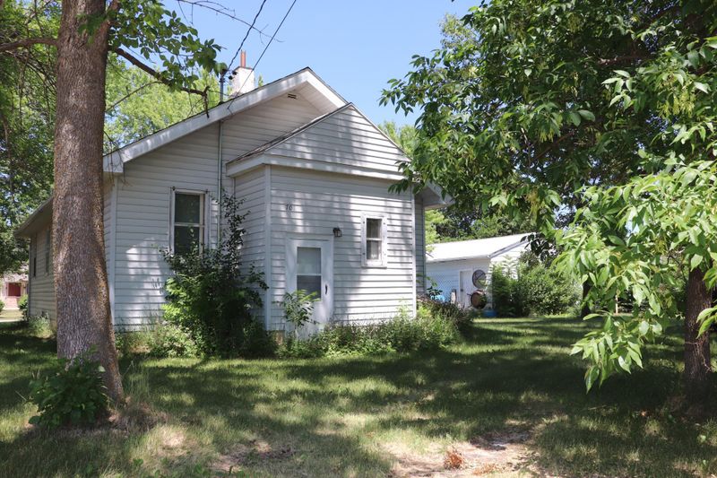 701 E Broadway St, Starbuck, MN 56381